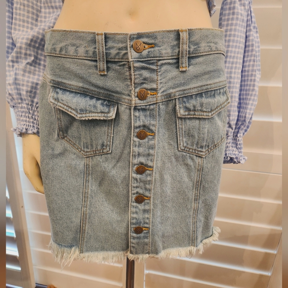 NWT MINKPINK: DENIM MINI SKIRT